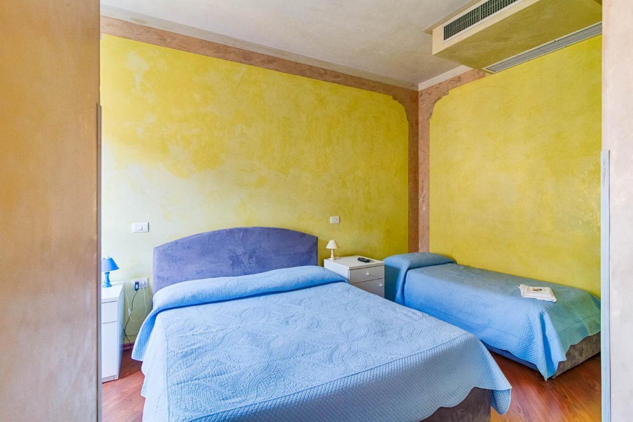 Lloyd Residence Triestino Luaran gambar